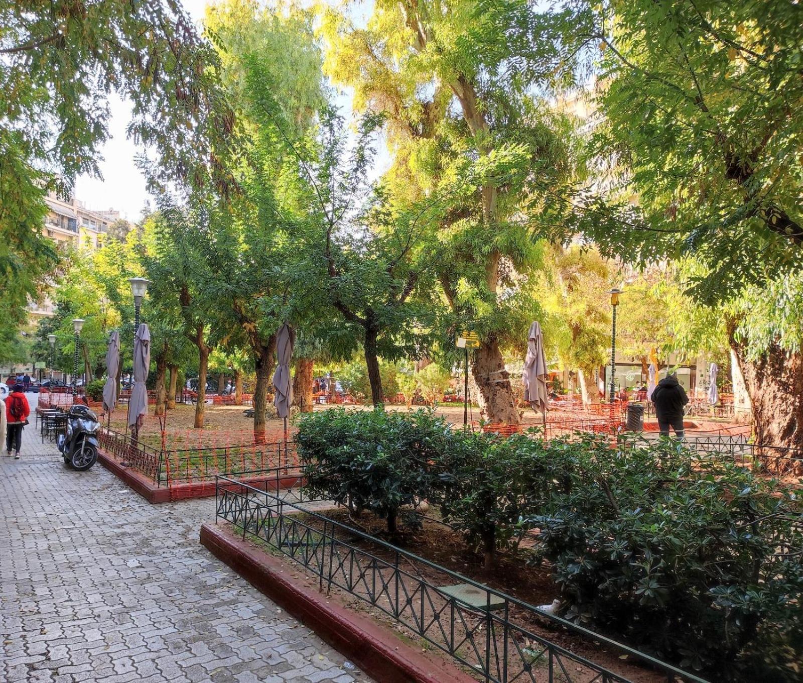 Aris Central Athena Bagian luar foto