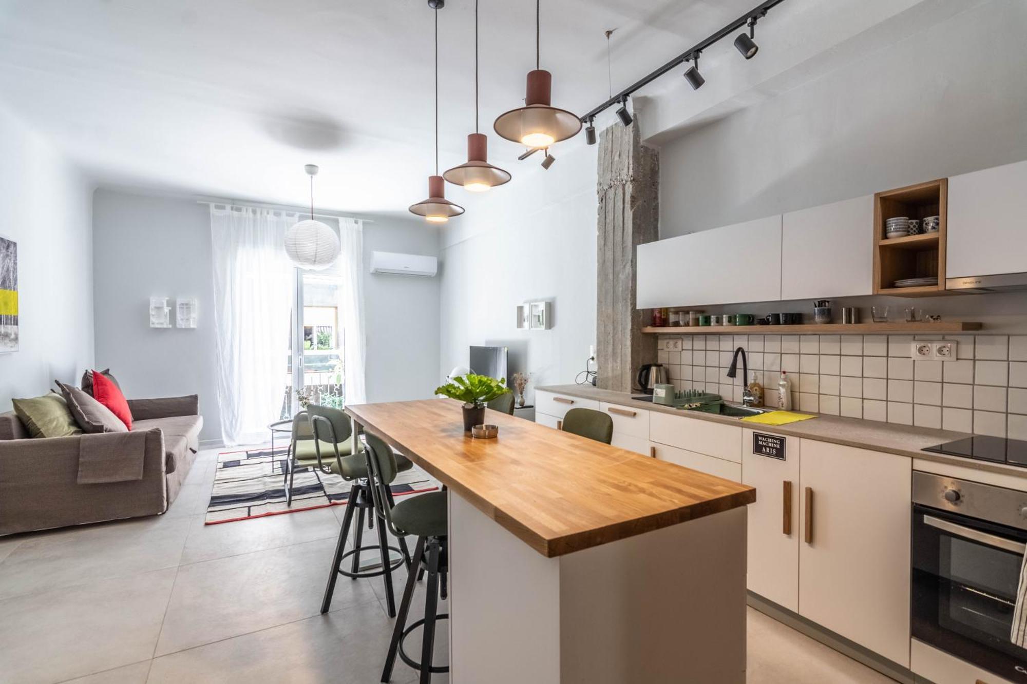 Aris Central Athena Bagian luar foto